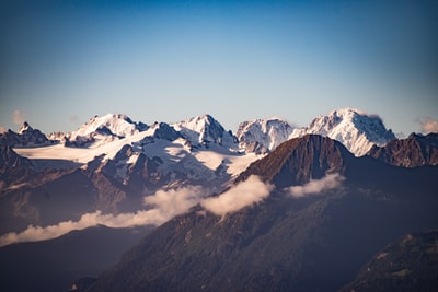 白雪山